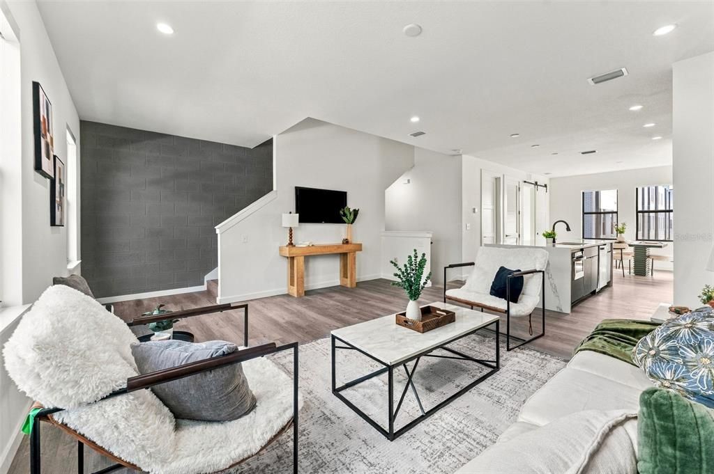 For Sale: $850,000 (3 beds, 3 baths, 2294 Square Feet)