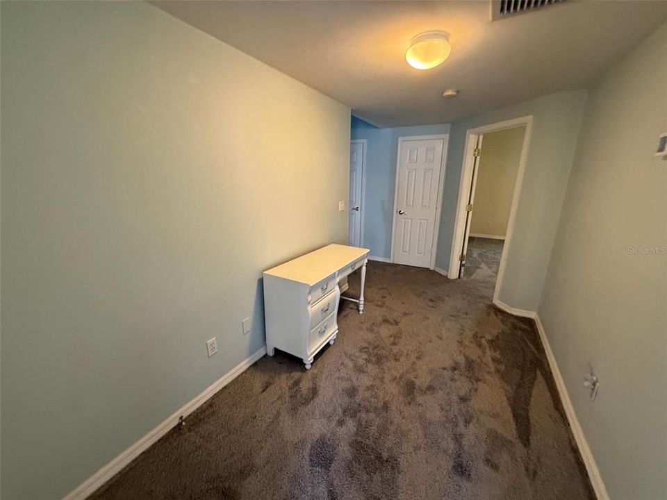 For Sale: $255,000 (3 beds, 3 baths, 1736 Square Feet)