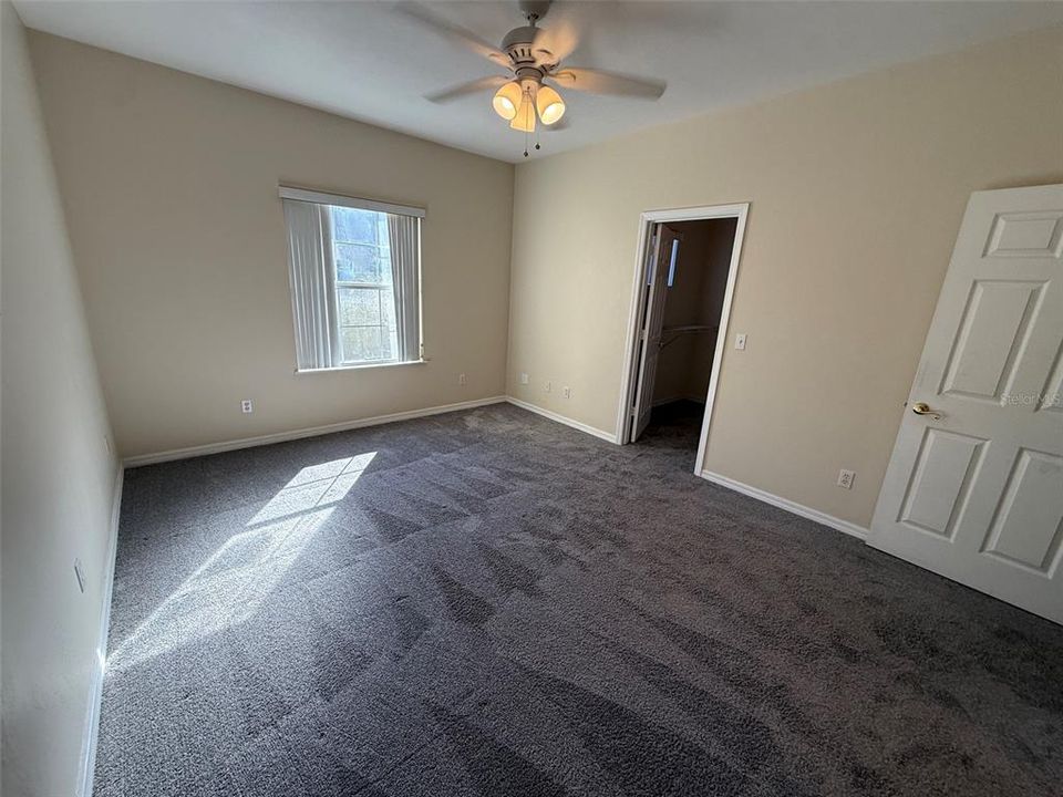 For Sale: $255,000 (3 beds, 3 baths, 1736 Square Feet)