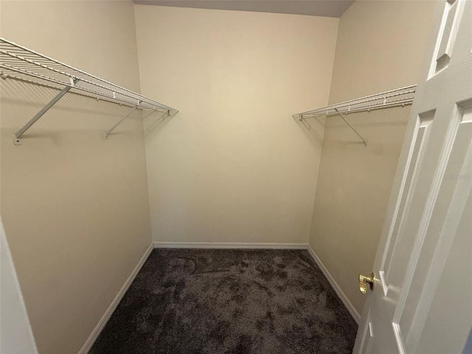 For Sale: $255,000 (3 beds, 3 baths, 1736 Square Feet)