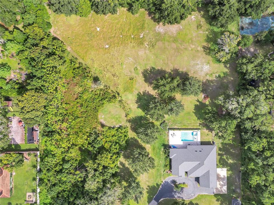 待售: $995,000 (1.44 acres)