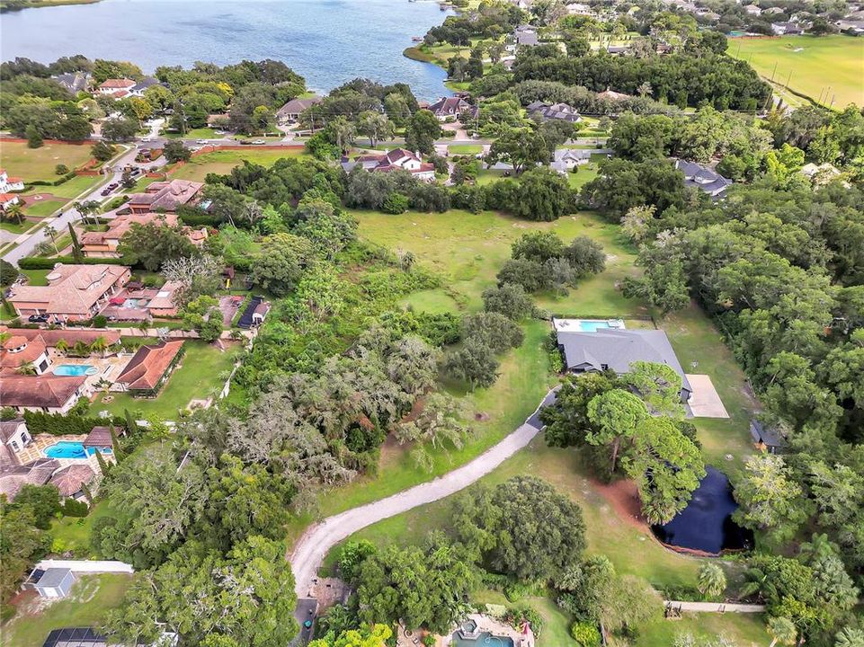 待售: $995,000 (1.44 acres)