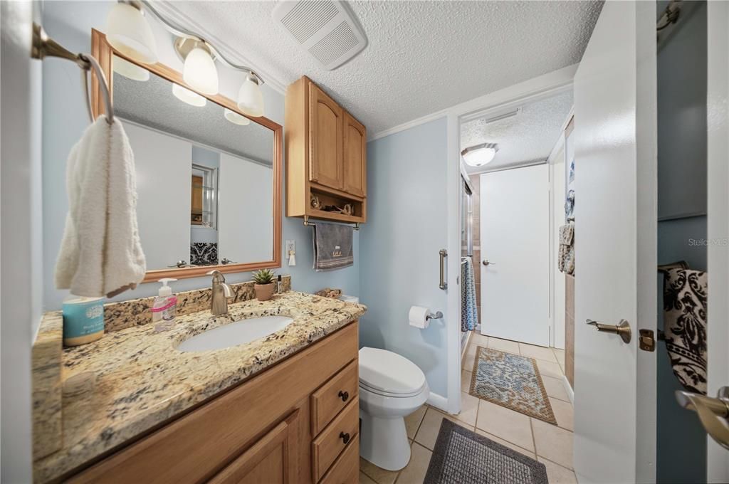 For Sale: $134,900 (2 beds, 1 baths, 1057 Square Feet)