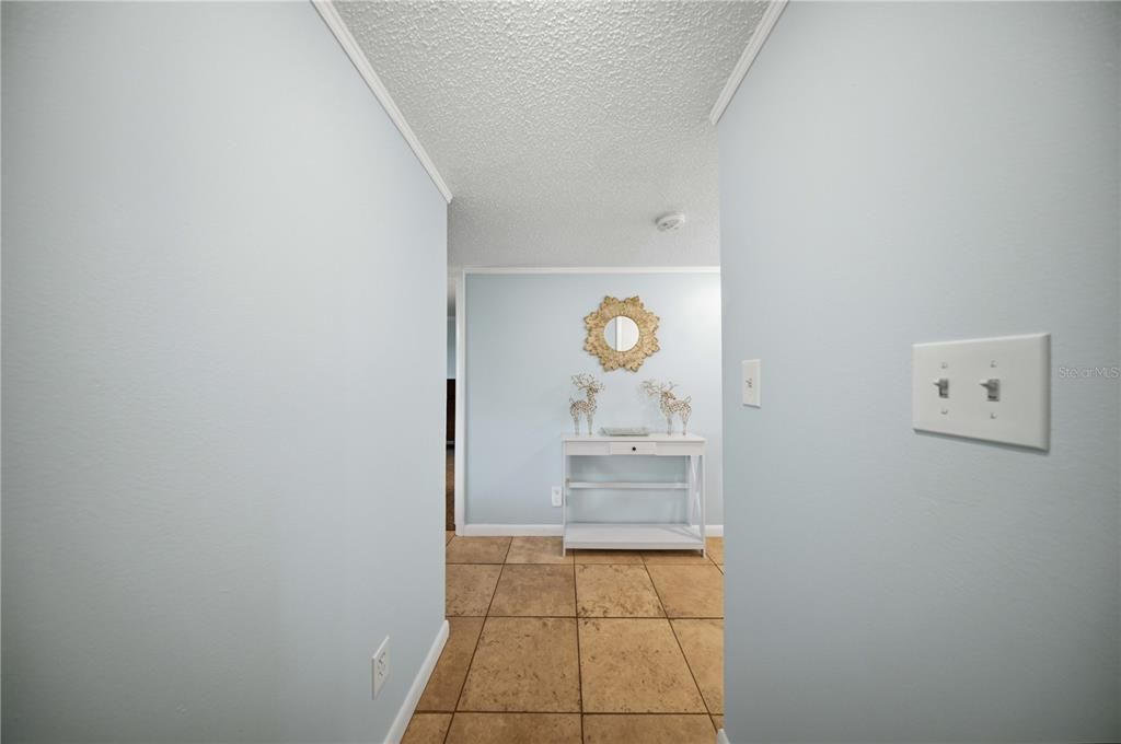 For Sale: $134,900 (2 beds, 1 baths, 1057 Square Feet)