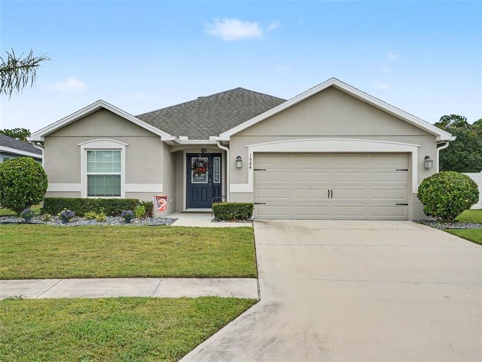 For Sale: $365,000 (3 beds, 2 baths, 1990 Square Feet)