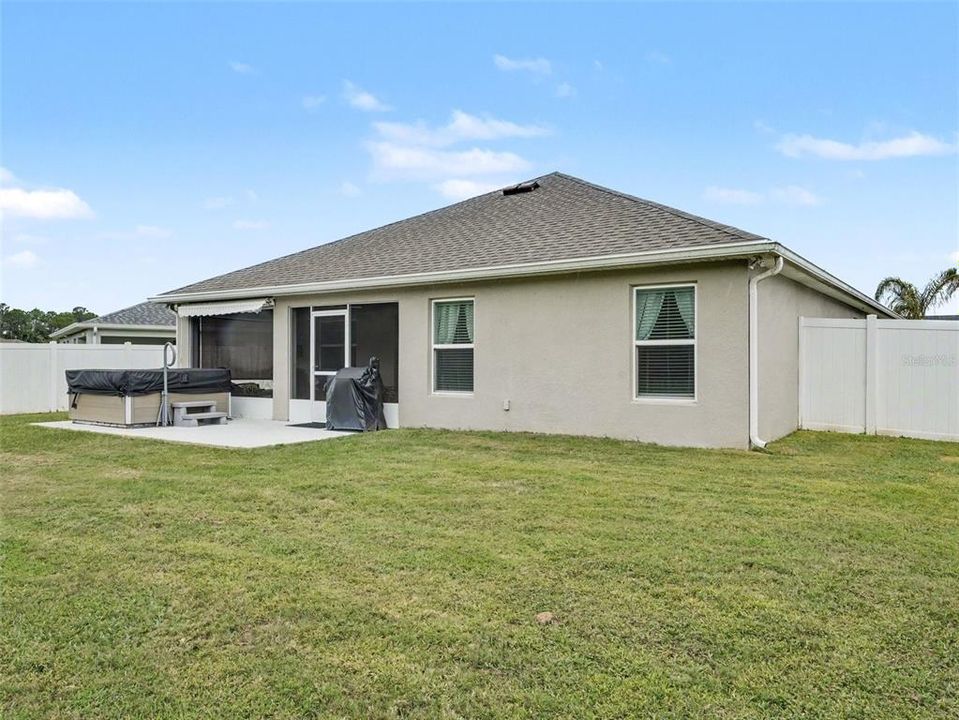 For Sale: $365,000 (3 beds, 2 baths, 1990 Square Feet)