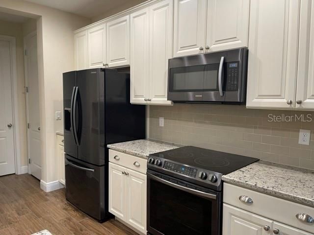 For Rent: $3,200 (3 beds, 2 baths, 1869 Square Feet)