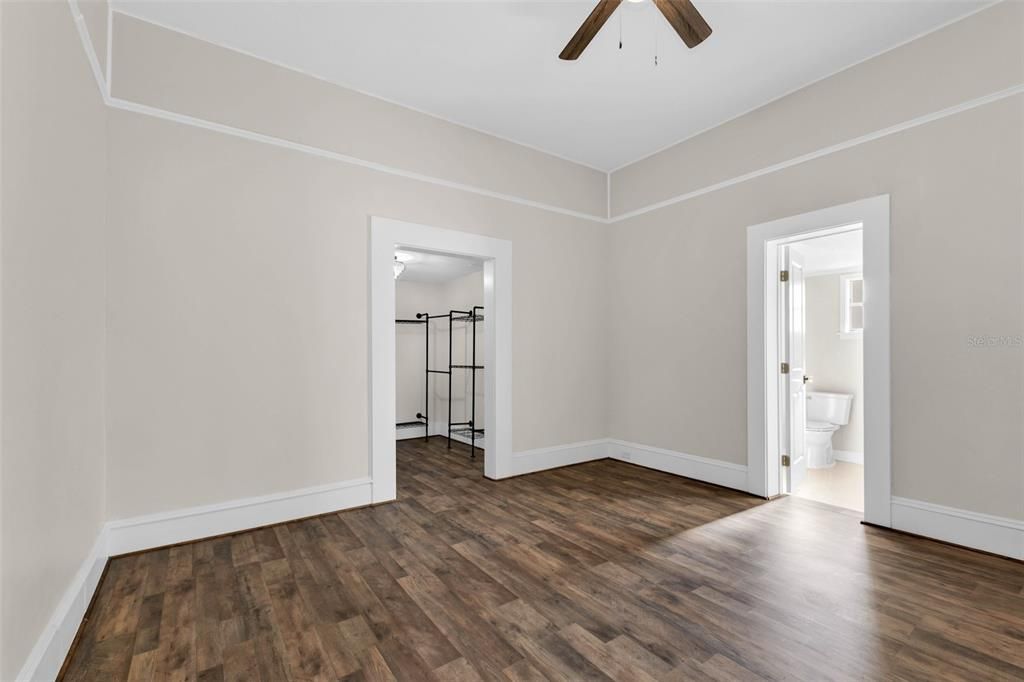 For Sale: $335,000 (3 beds, 2 baths, 1562 Square Feet)