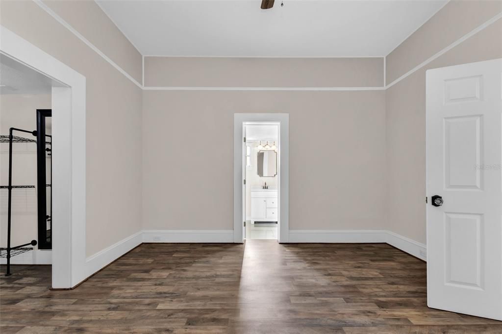 For Sale: $335,000 (3 beds, 2 baths, 1562 Square Feet)