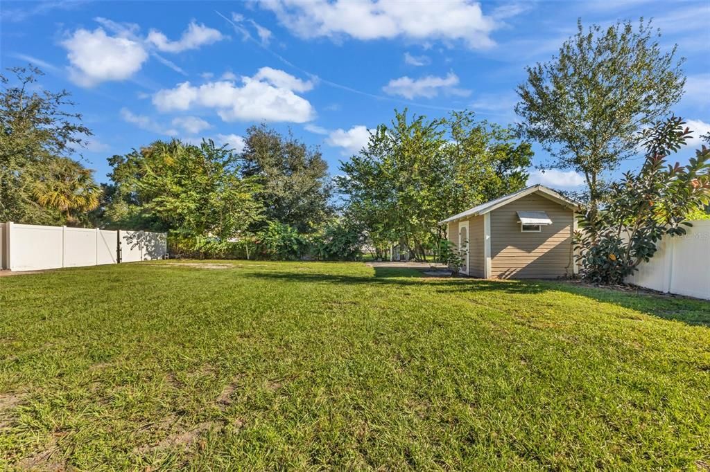 For Sale: $335,000 (3 beds, 2 baths, 1562 Square Feet)