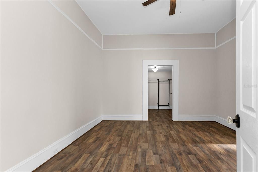 For Sale: $335,000 (3 beds, 2 baths, 1562 Square Feet)