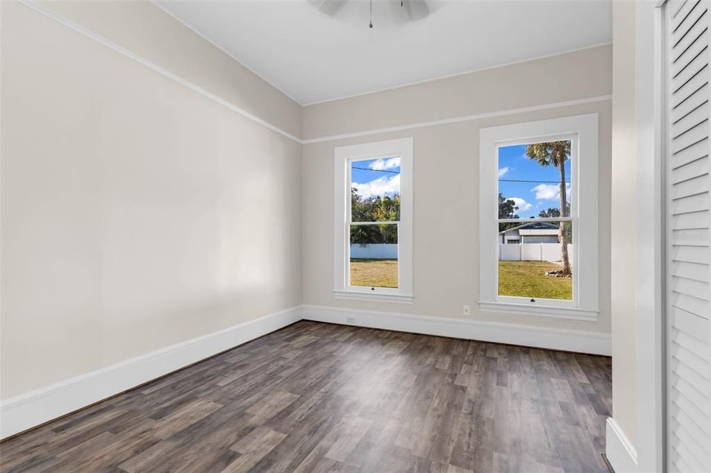 For Sale: $335,000 (3 beds, 2 baths, 1562 Square Feet)