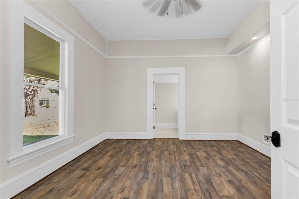 For Sale: $335,000 (3 beds, 2 baths, 1562 Square Feet)