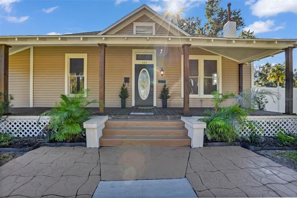 For Sale: $335,000 (3 beds, 2 baths, 1562 Square Feet)