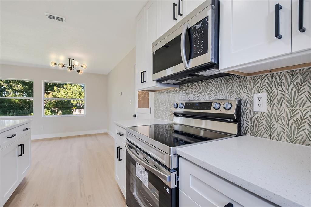 En Venta: $330,000 (3 camas, 2 baños, 1080 Pies cuadrados)
