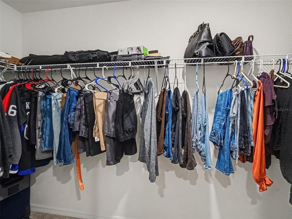 En Venta: $325,000 (4 camas, 2 baños, 1880 Pies cuadrados)