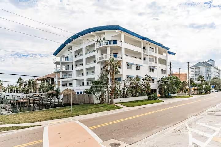 На продажу: $1,249,000 (3 спален, 3 ванн, 2116 Квадратных фут)
