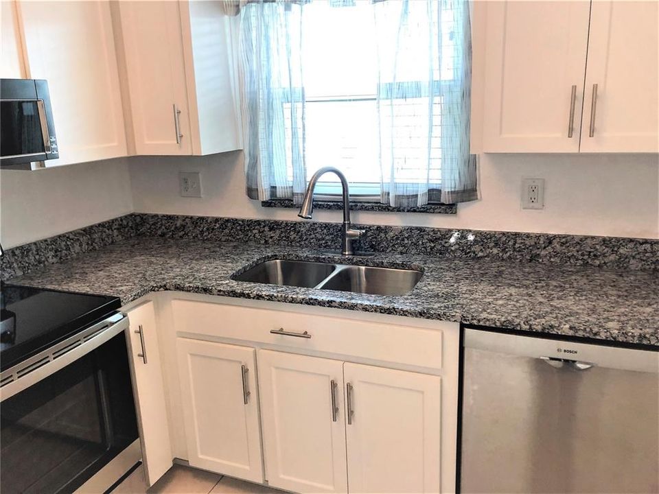 En Renta: $2,350 (3 camas, 2 baños, 1314 Pies cuadrados)