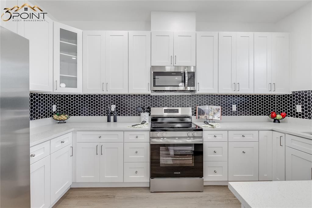 For Sale: $414,900 (3 beds, 2 baths, 1460 Square Feet)
