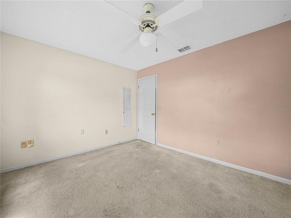 На продажу: $339,900 (3 спален, 2 ванн, 1688 Квадратных фут)