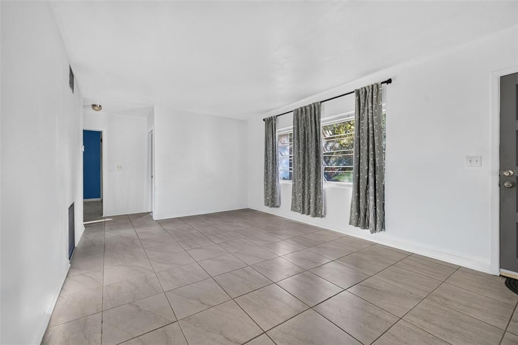En Venta: $259,000 (2 camas, 1 baños, 1016 Pies cuadrados)