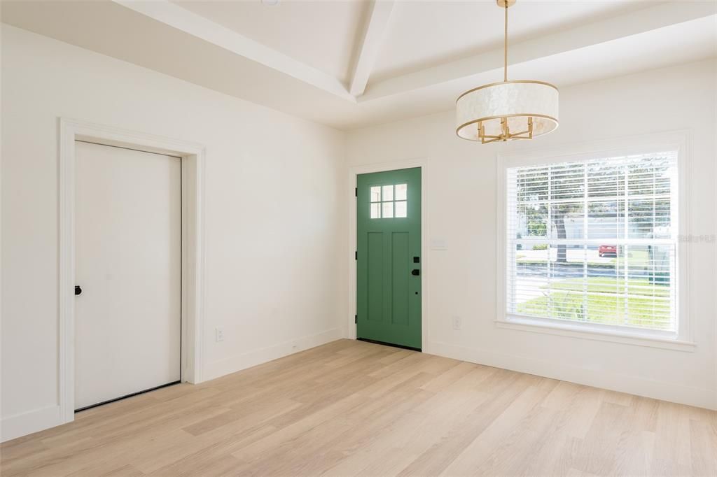 На продажу: $724,999 (4 спален, 2 ванн, 1615 Квадратных фут)