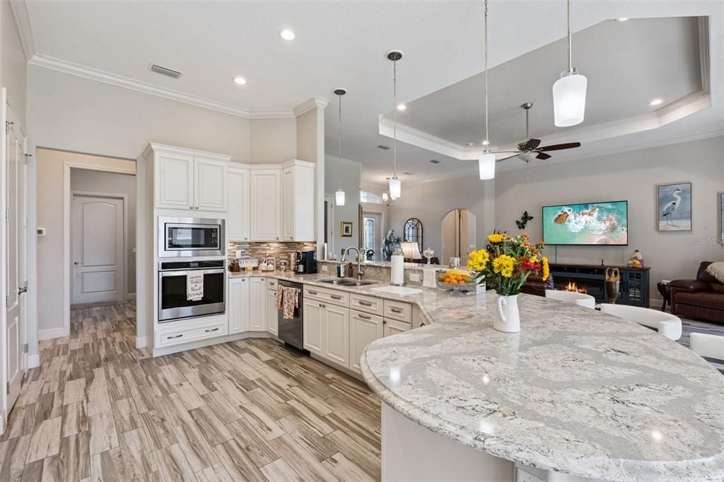 For Sale: $850,000 (4 beds, 3 baths, 2826 Square Feet)