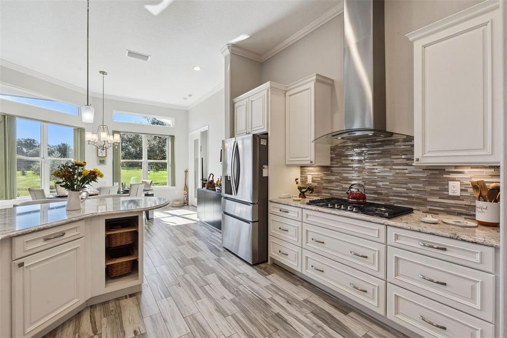 For Sale: $850,000 (4 beds, 3 baths, 2826 Square Feet)