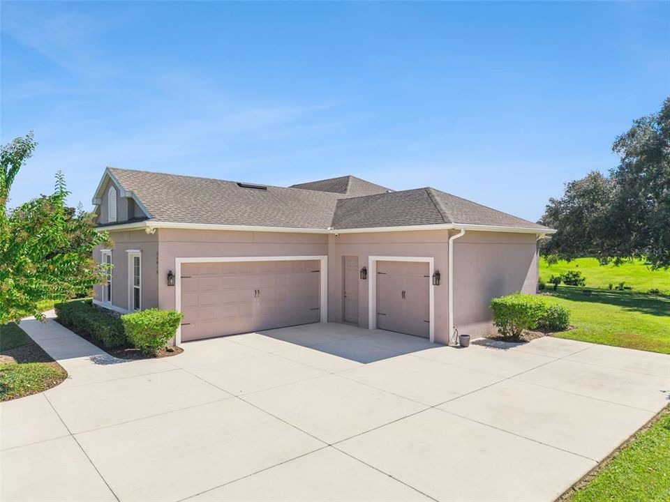 For Sale: $850,000 (4 beds, 3 baths, 2826 Square Feet)