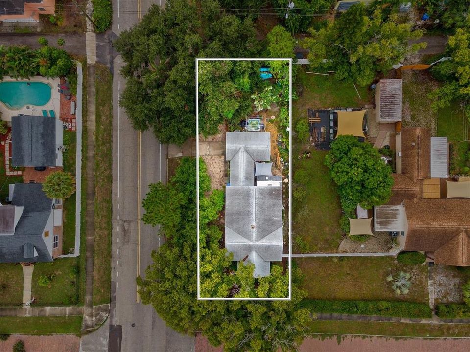 На продажу: $299,900 (2 спален, 2 ванн, 976 Квадратных фут)