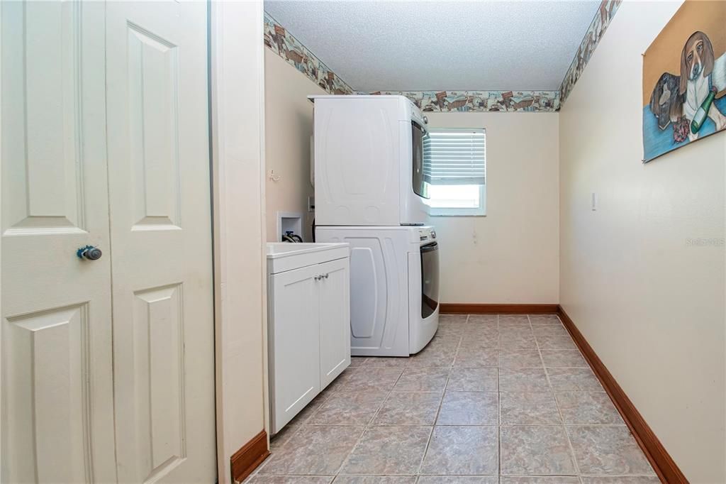 En Venta: $250,000 (2 camas, 2 baños, 1516 Pies cuadrados)