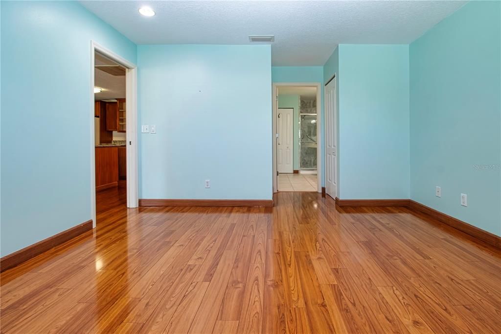 En Venta: $250,000 (2 camas, 2 baños, 1516 Pies cuadrados)
