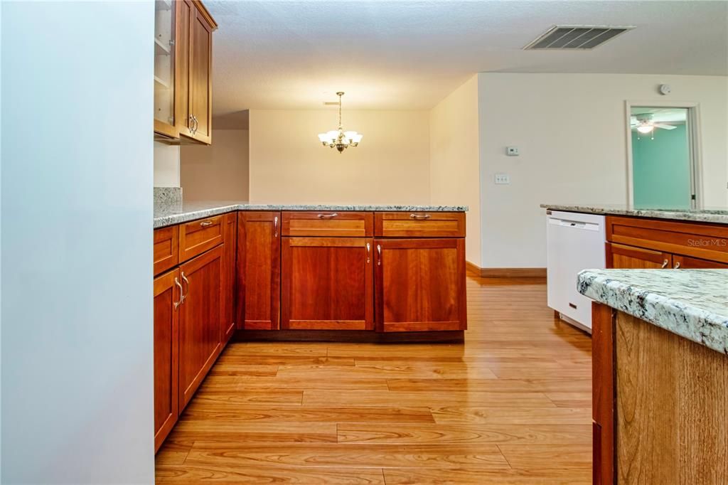 En Venta: $250,000 (2 camas, 2 baños, 1516 Pies cuadrados)