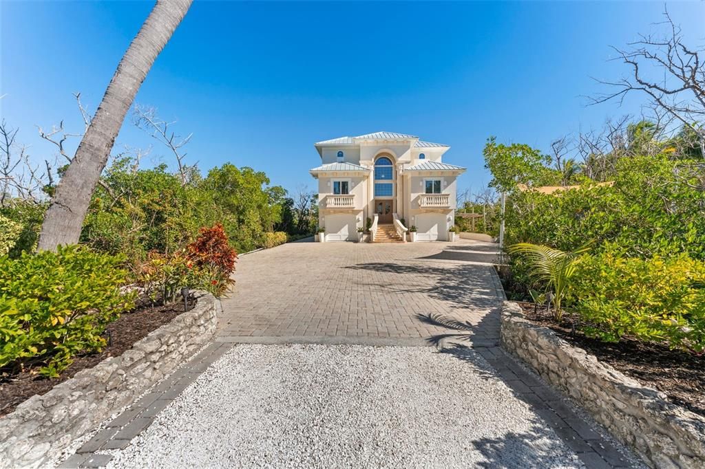 En Venta: $9,995,000 (4 camas, 4 baños, 4141 Pies cuadrados)