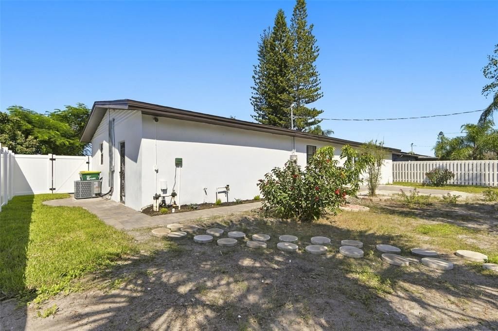 На продажу: $499,999 (3 спален, 1 ванн, 1118 Квадратных фут)