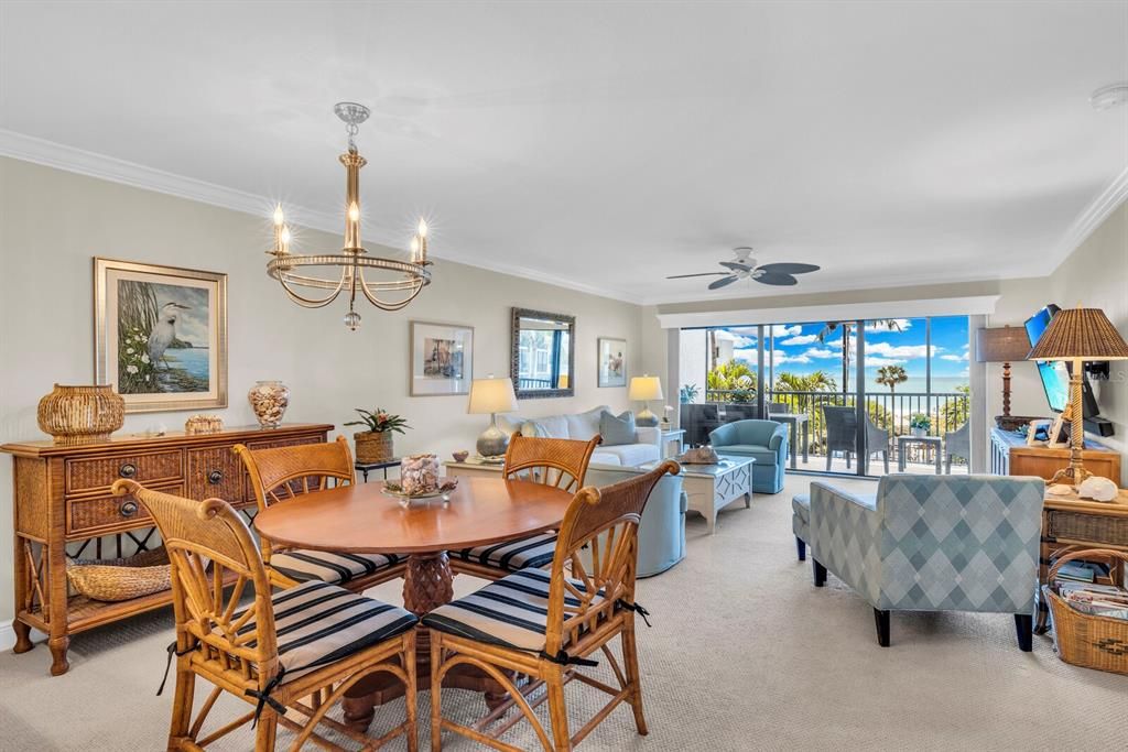 For Sale: $1,305,000 (2 beds, 2 baths, 1326 Square Feet)