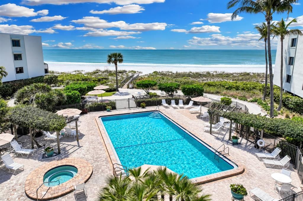 For Sale: $1,305,000 (2 beds, 2 baths, 1326 Square Feet)
