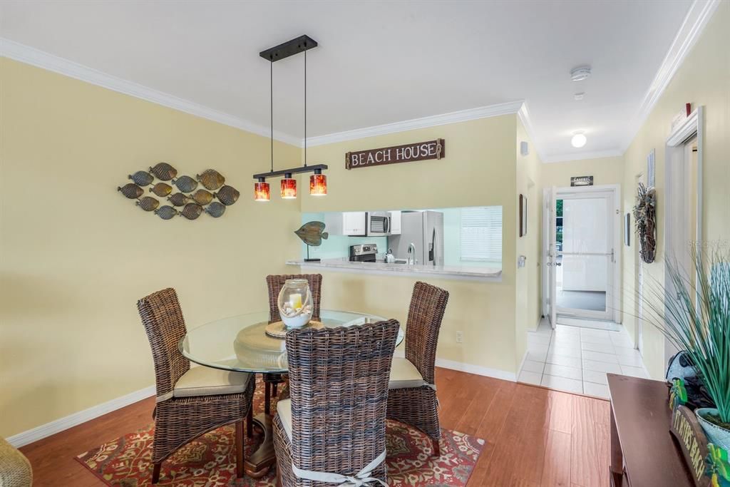Active With Contract: $185,000 (2 beds, 2 baths, 1011 Square Feet)