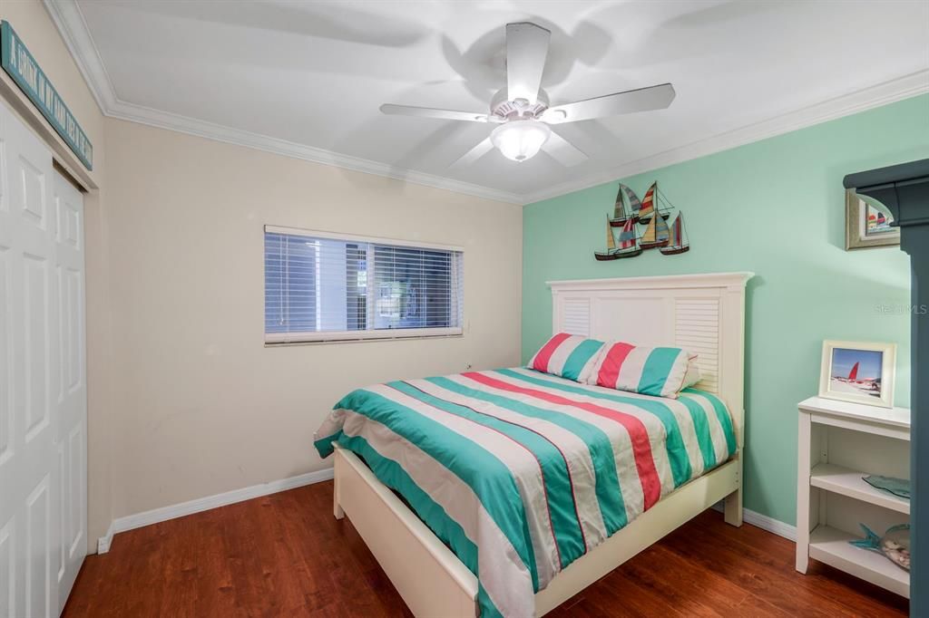 Active With Contract: $185,000 (2 beds, 2 baths, 1011 Square Feet)