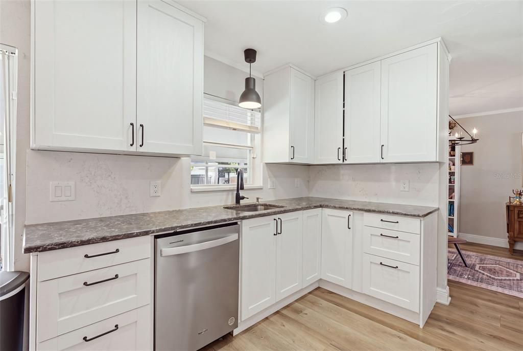 В аренду: $4,495 (4 спален, 2 ванн, 1843 Квадратных фут)