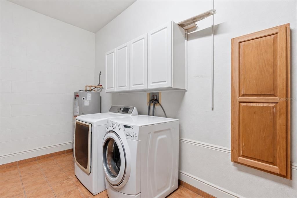 В аренду: $4,495 (4 спален, 2 ванн, 1843 Квадратных фут)
