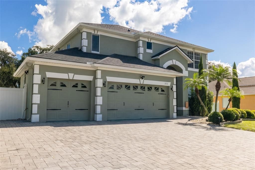 For Sale: $730,000 (5 beds, 5 baths, 2821 Square Feet)