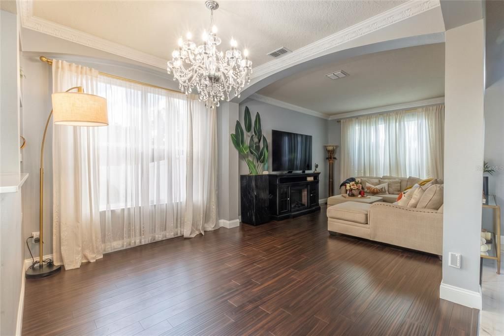 For Sale: $730,000 (5 beds, 5 baths, 2821 Square Feet)