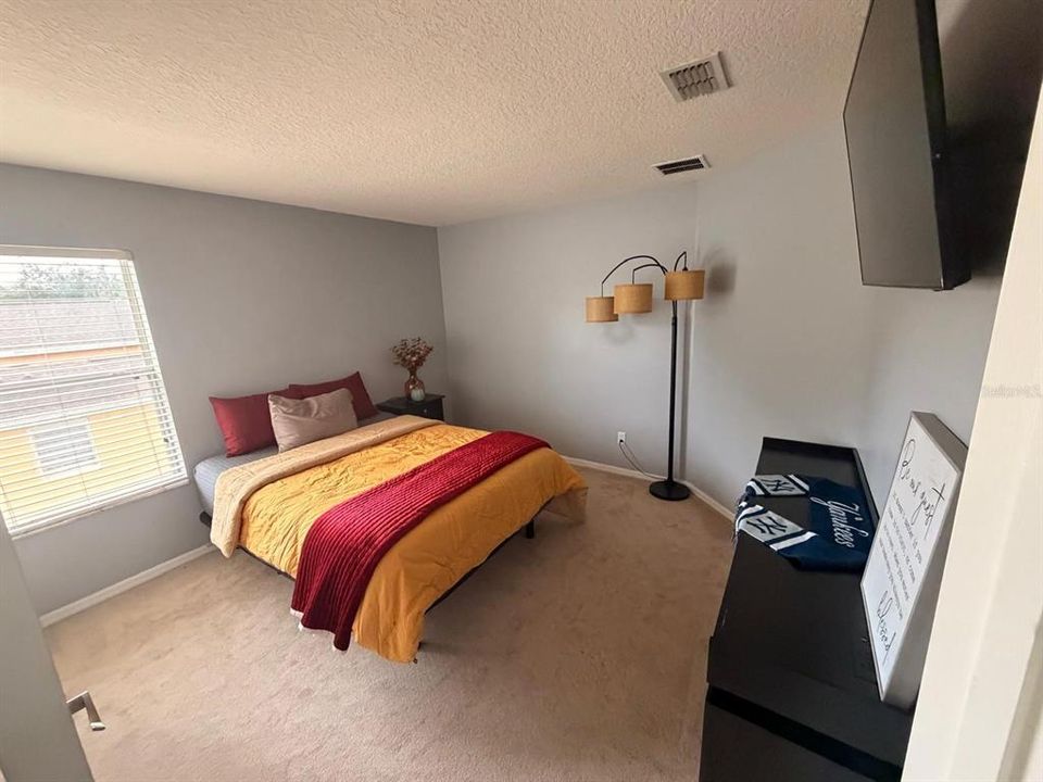 For Sale: $730,000 (5 beds, 5 baths, 2821 Square Feet)