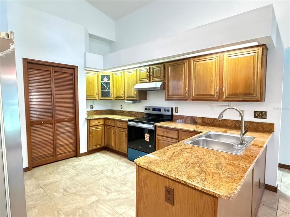 В аренду: $3,450 (4 спален, 3 ванн, 3021 Квадратных фут)