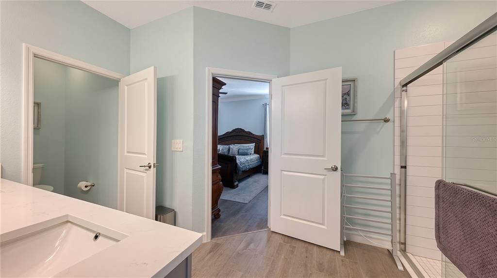 En Venta: $399,900 (3 camas, 2 baños, 2136 Pies cuadrados)