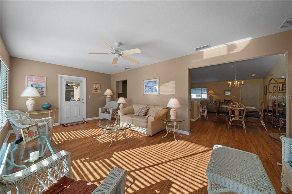 For Sale: $269,000 (2 beds, 2 baths, 1602 Square Feet)