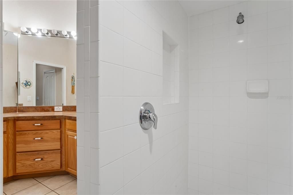 En Venta: $275,000 (3 camas, 2 baños, 1697 Pies cuadrados)