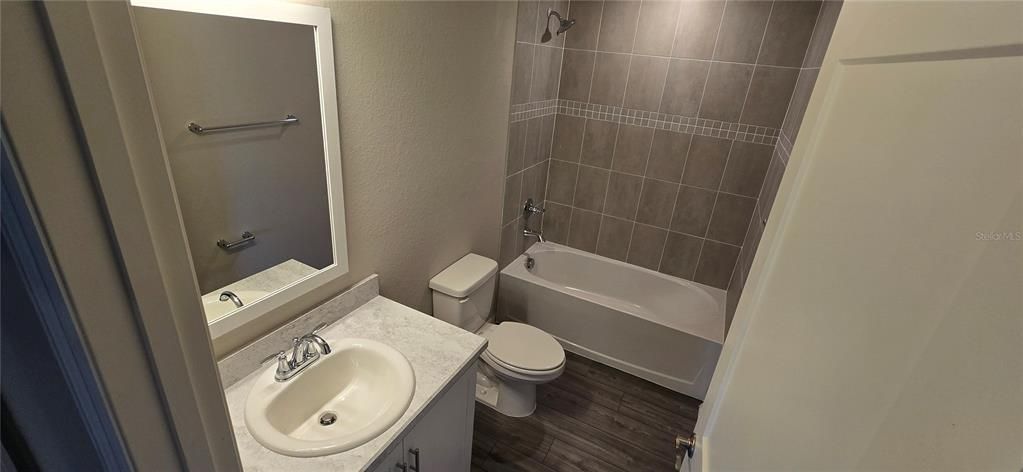 В аренду: $2,400 (3 спален, 2 ванн, 1479 Квадратных фут)