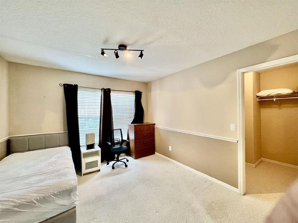 В аренду: $2,600 (3 спален, 2 ванн, 2829 Квадратных фут)